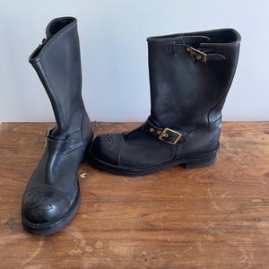Amazing Chanel boots!
